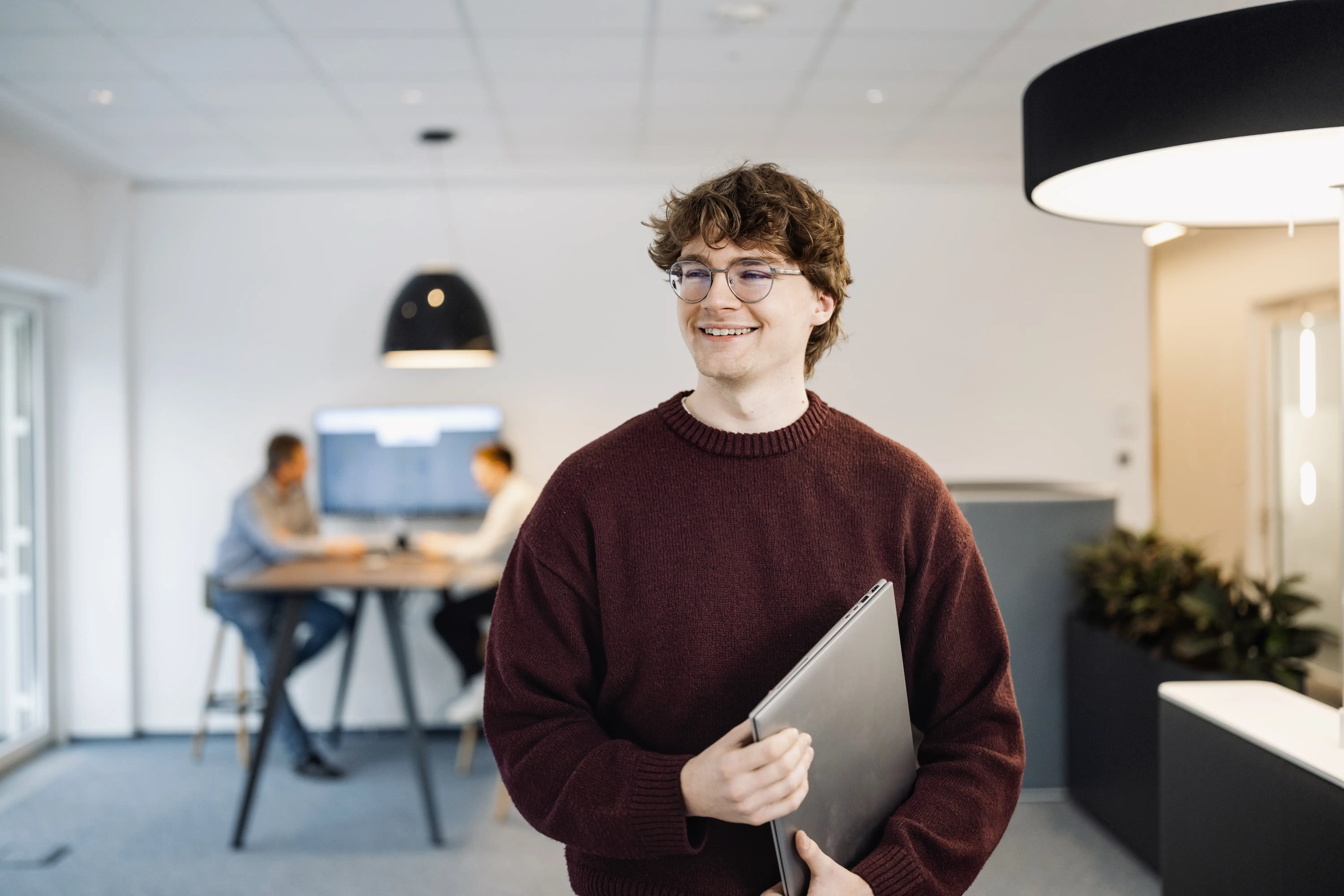 merkur-group-career-overview-internship-working-student-job-teaser