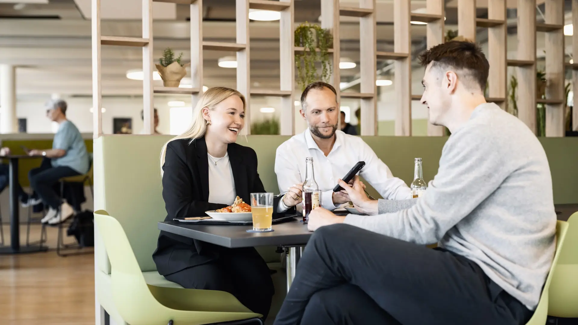 merkur-group-careers-overview-benefits-development-teaser