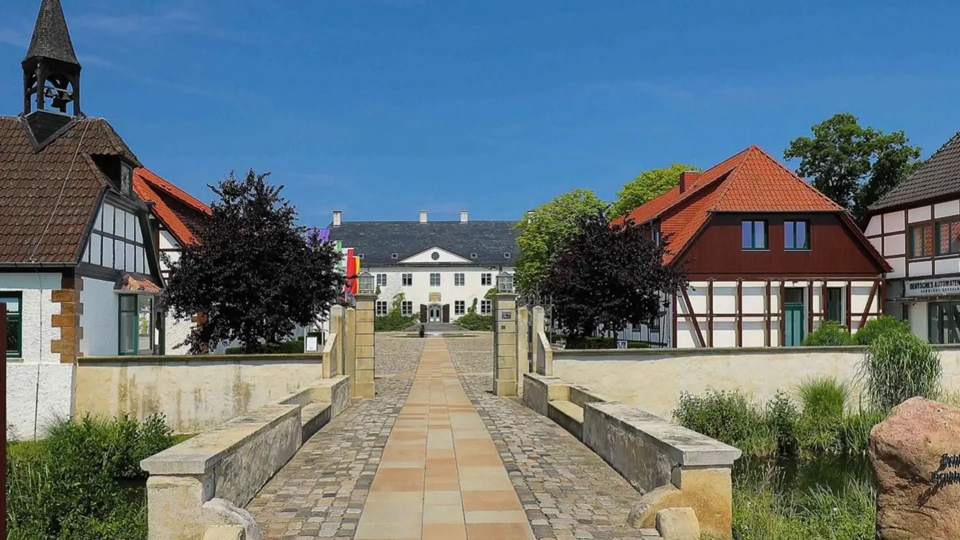 merkur-group-careers-benefits-development-gauselmann-institut-schloss-benkhausen