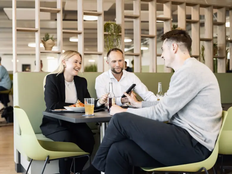 merkur-group-careers-benefits-development-header