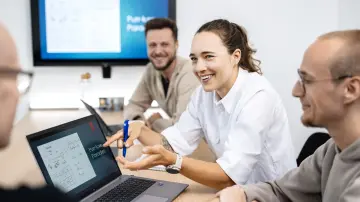 merkur-group-careers-professionals-entry-experienced-gallery-team-meeting