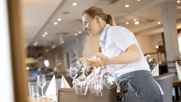 merkur-group-careers-hospitality-gallery-service-table-setup