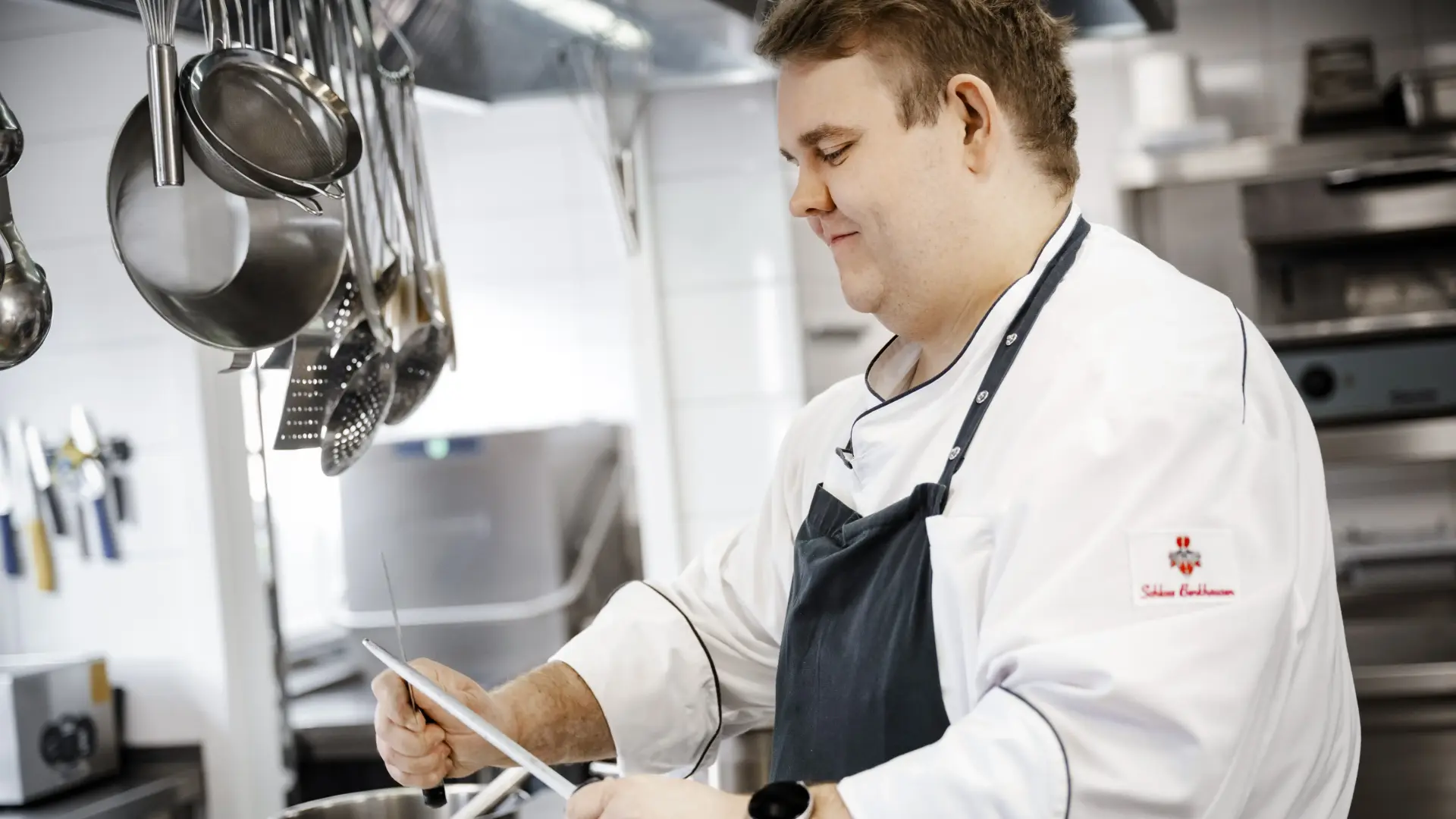 merkur-group-careers-hospitality-target-group-internship