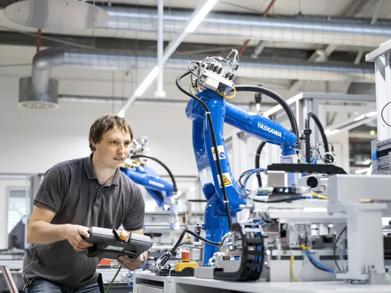 merkur-group-careers-production-header