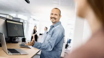merkur-group-careers-headquarters-gallery-workstation-exchange