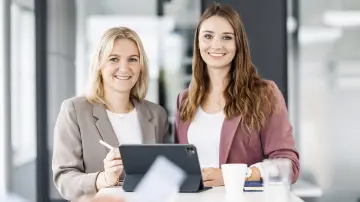 merkur-group-careers-headquarters-gallery-team-portrait