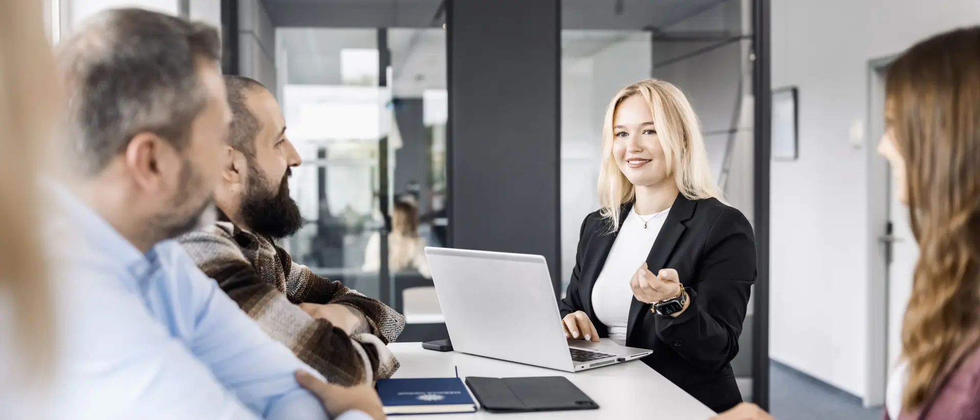 merkur-group-karriere-unternehmenszentrale-projektmanagement