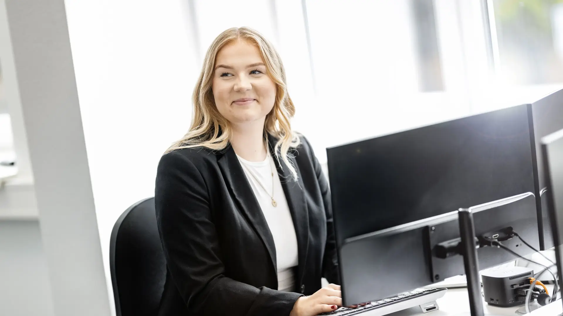 merkur-group-careers-corporate-functions-target-group-apprenticeship