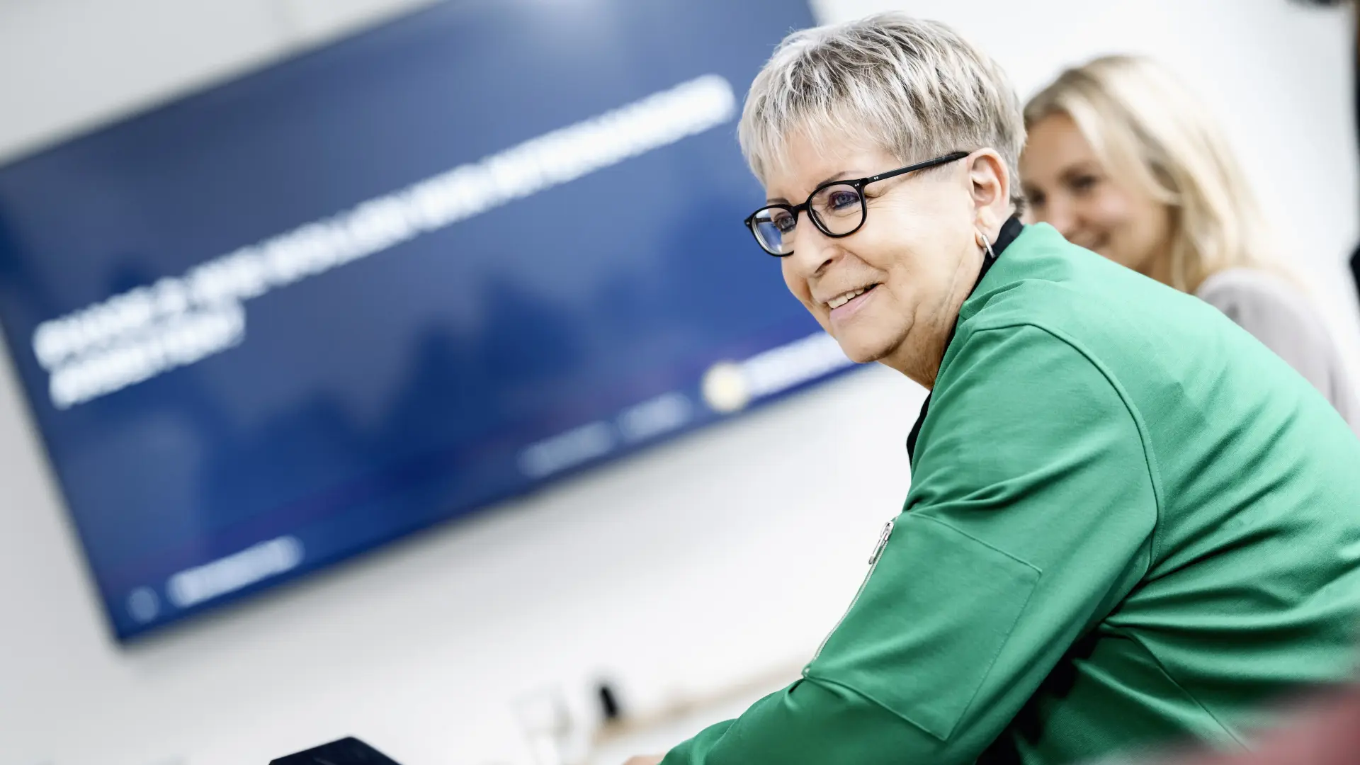 merkur-group-careers-corporate-functions-target-group-experienced-professionals