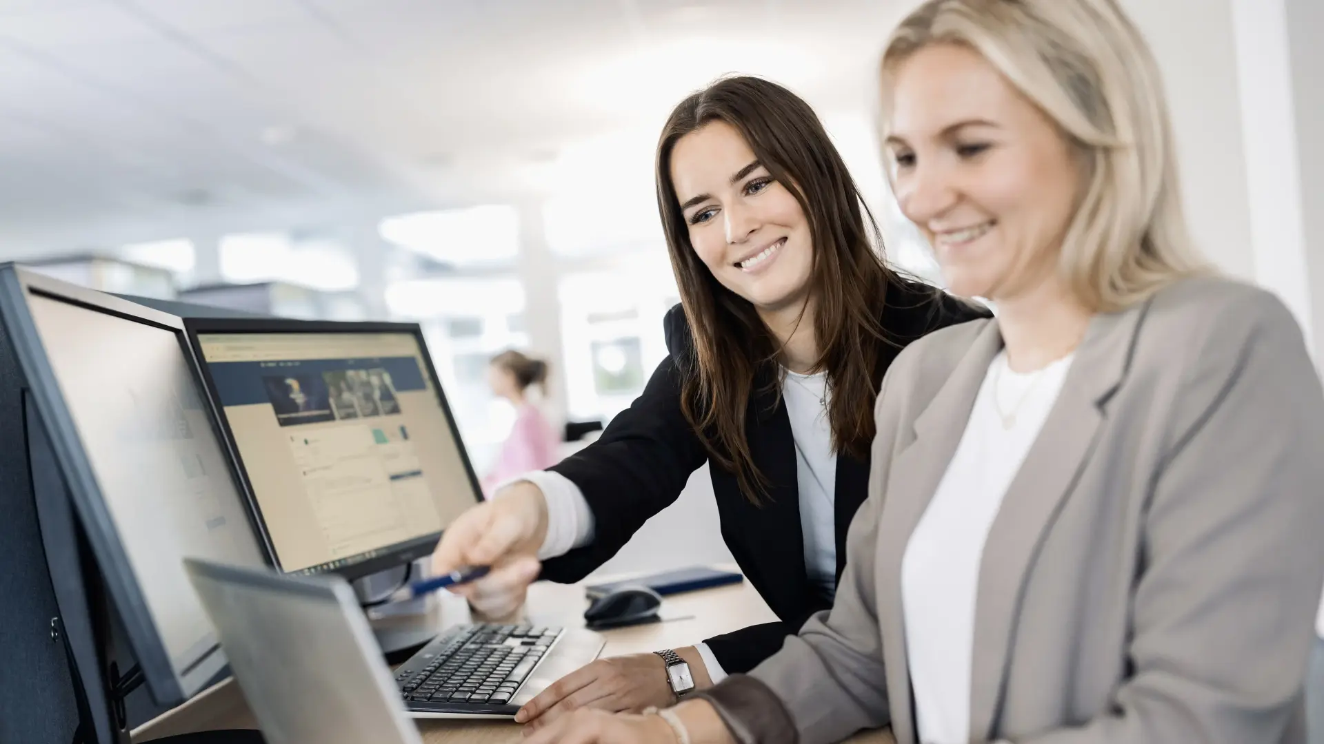 merkur-group-careers-corporate-functions-target-group-career-change