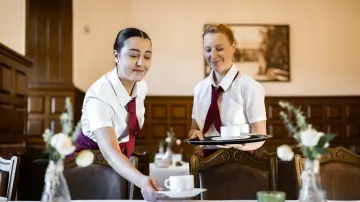 merkur-group-careers-apprenticeship-gallery-hospitality-service