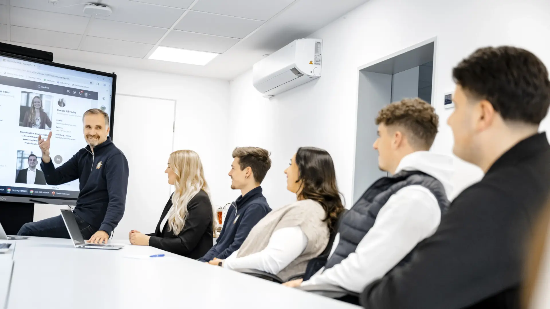 merkur-group-careers-working-students-to-apprenticeship-teaser