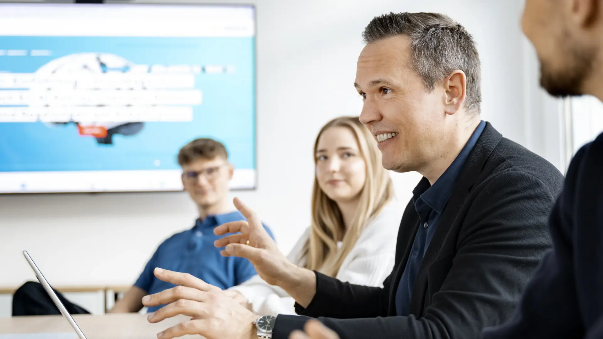 merkur-group-karriere-stellenanzeige-ausbildung-duales-studium-bildA