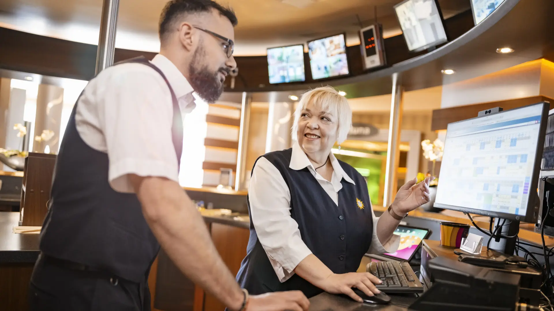 merkur-group-karriere-stellenanzeige-filialmanagement-bildA