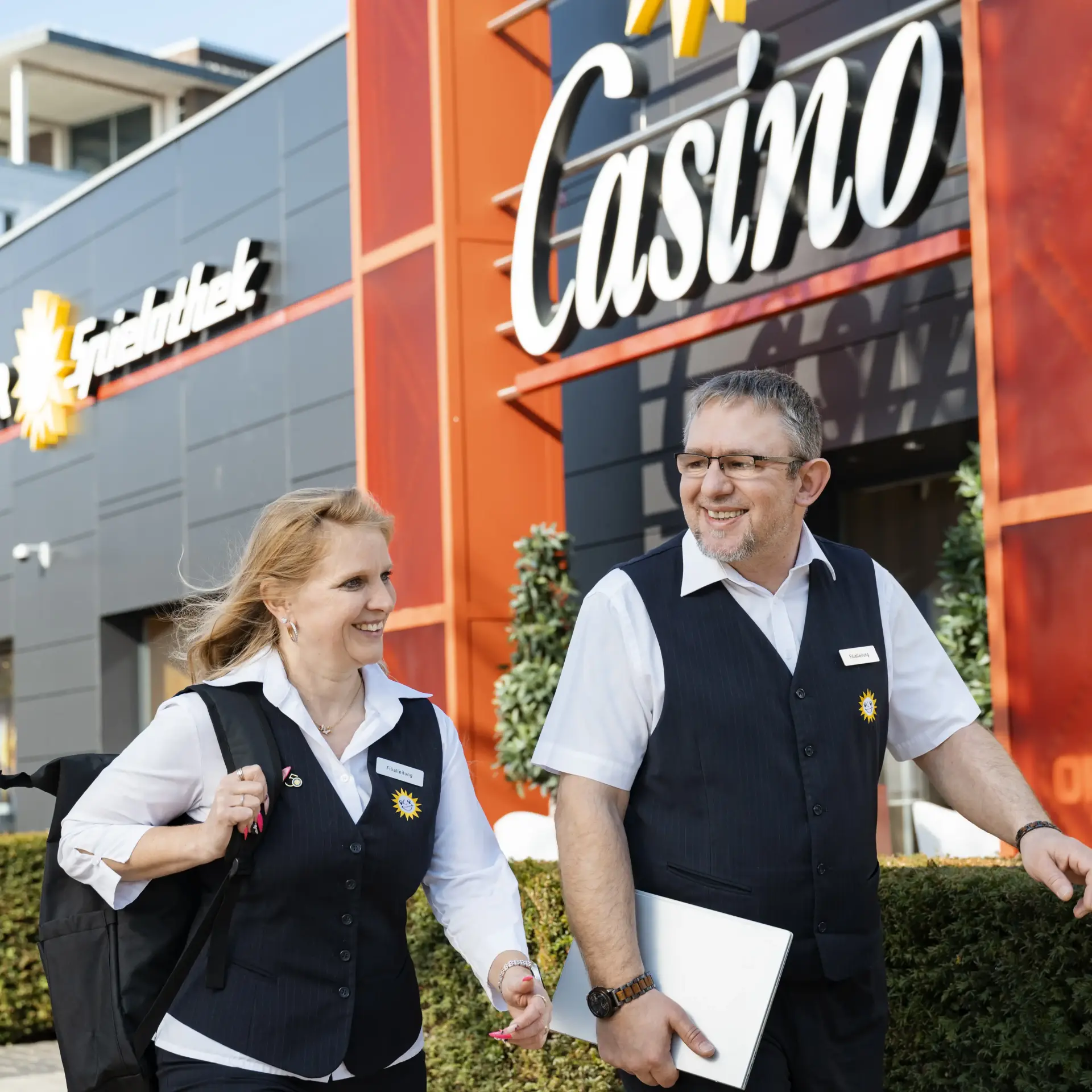 merkur-group-karriere-stellenanzeige-filialmanagement-bildB