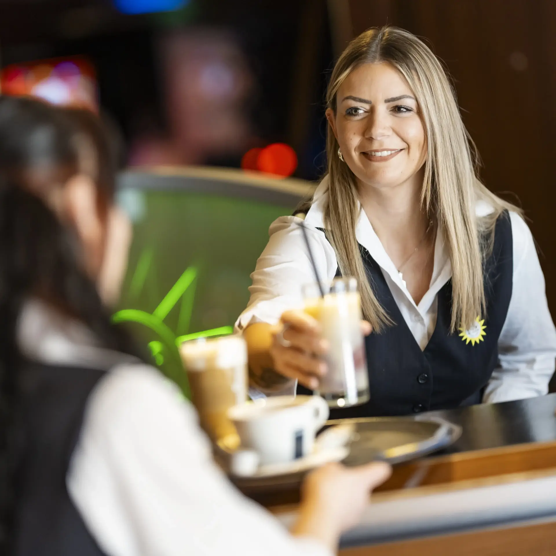 merkur-group-karriere-stellenanzeige-filialmanagement-bildE