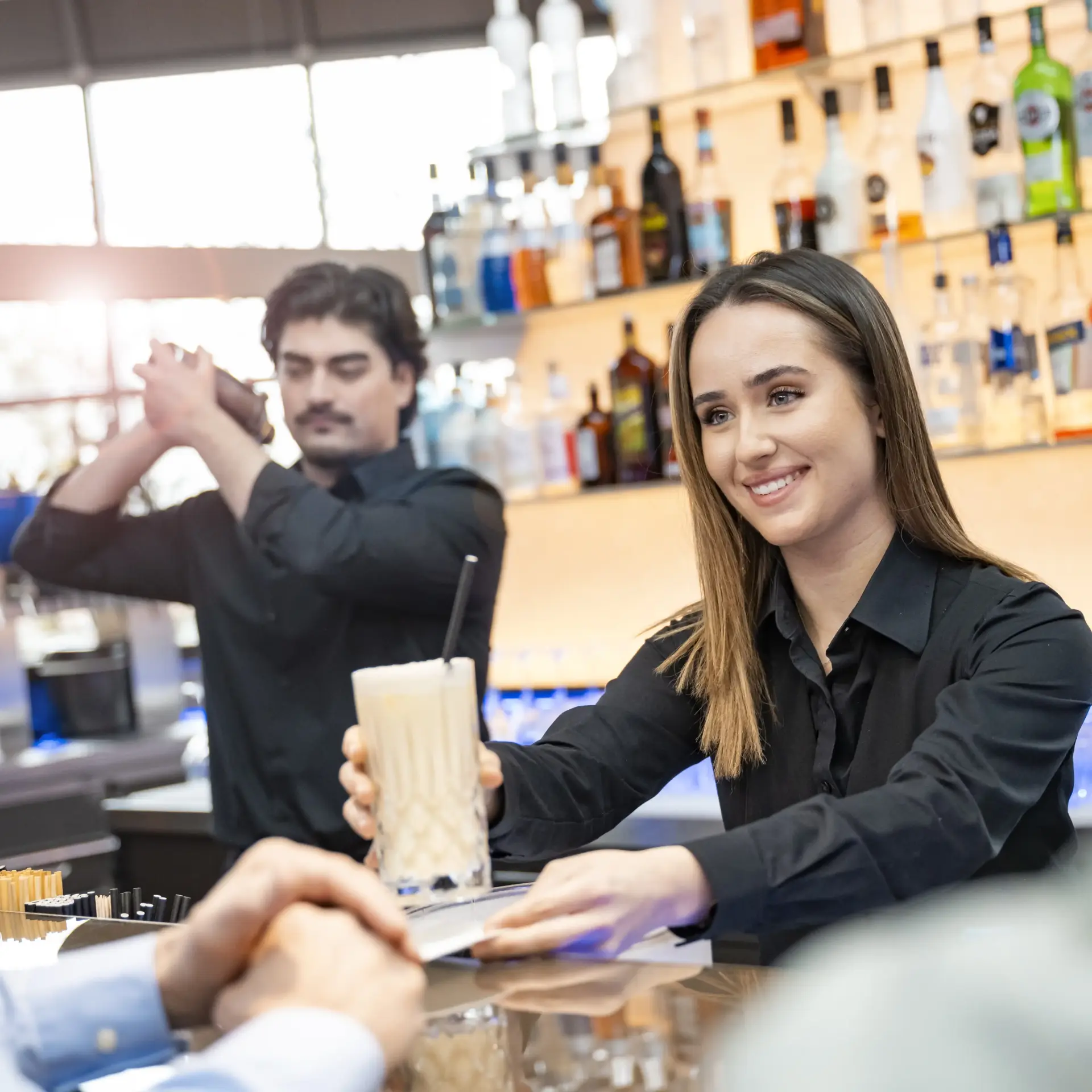 merkur-group-karriere-stellenanzeige-filialmanagement-bildF