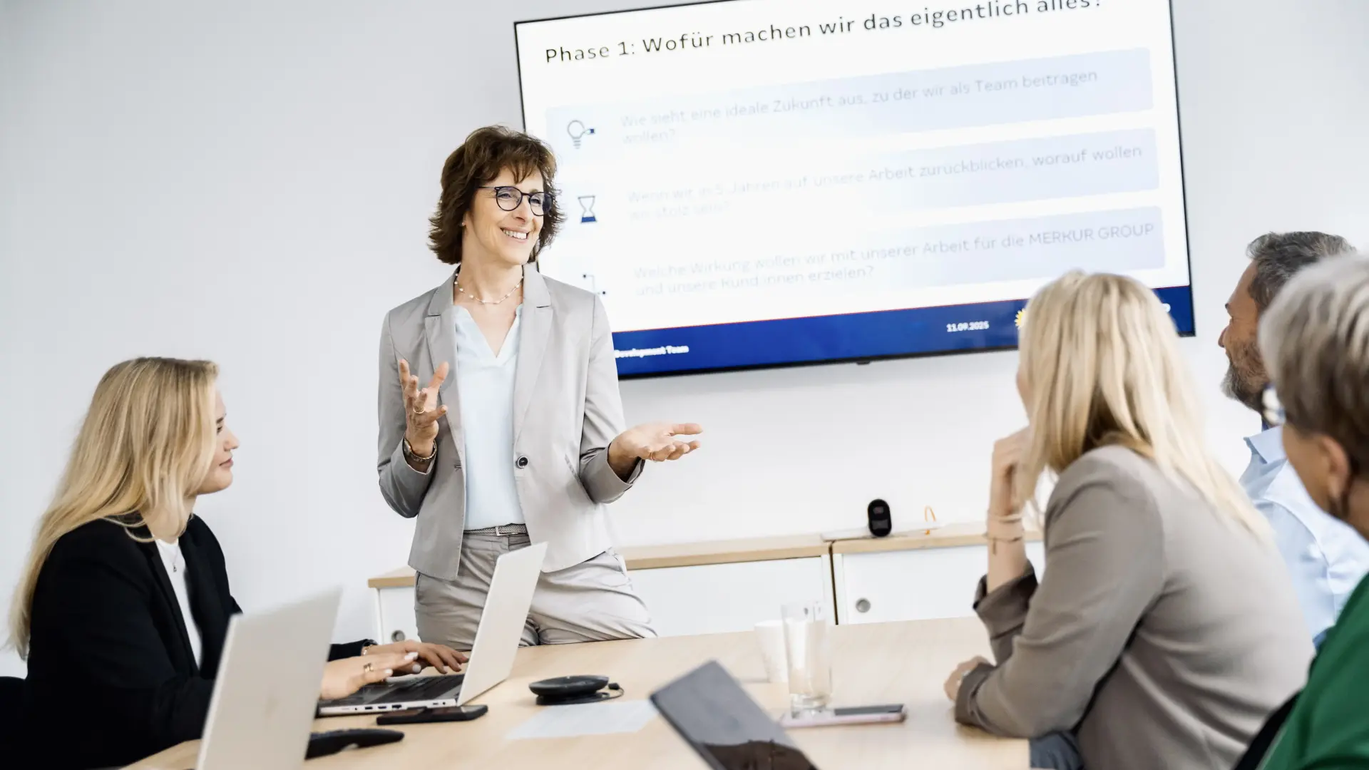 merkur-group-karriere-stellenanzeige-unternehmenszentrale-bildA