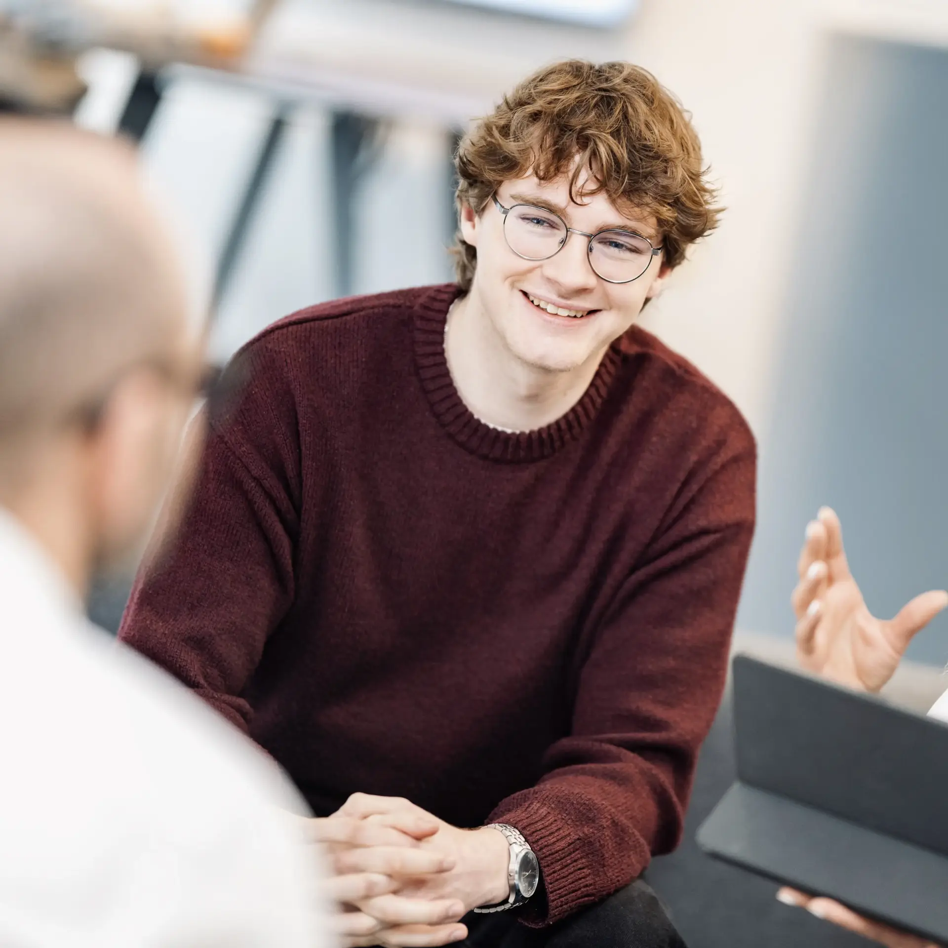 merkur-group-karriere-stellenanzeige-werkstudentenjob-praktikum-bildB