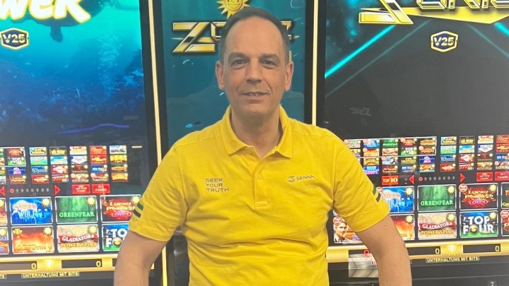 Pedro dos Santos feiert 25-jähriges Jubiläum bei der Merkur Group