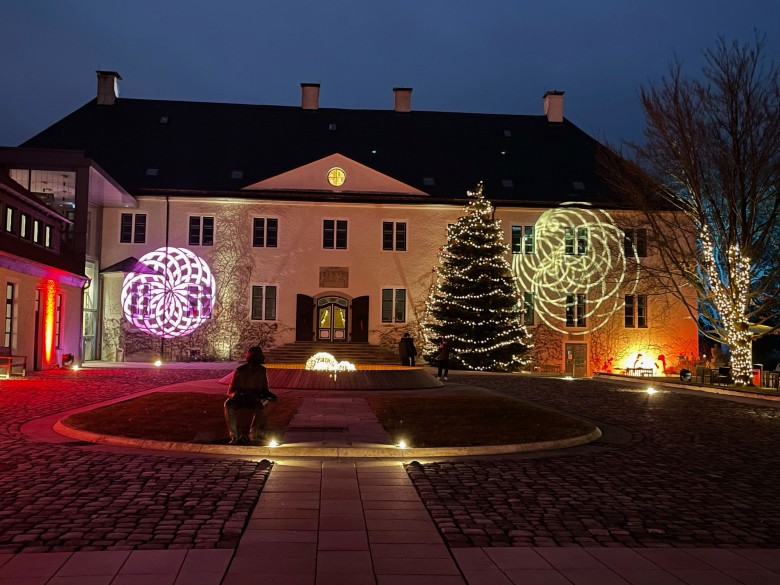 2021-11-16 Schloss Benkhausen Weihnachtsbeleuchtung_2
