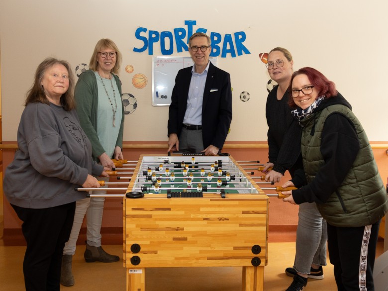 Pressefoto_Spende Paul und Karin Gauselmann-Stiftung_Kicker_Bergheimat Lübbecke