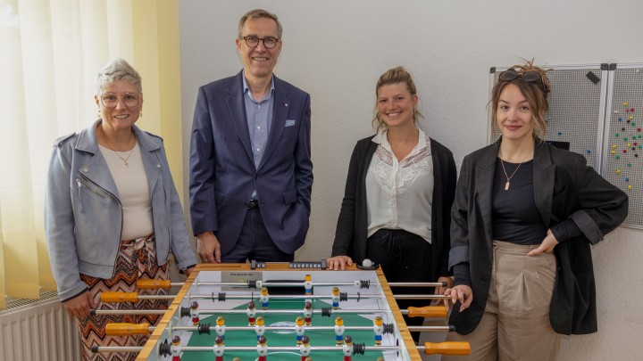 Kickerspende für den guten Zweck: Paul und Karin Gauselmann-Stiftung unterstützt Quo Vadis