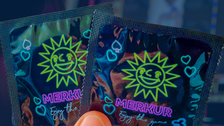 „Enjoy the Game“ – Merkur bringt Festivalbesucher mit besonderen Give-aways zum Lächeln 