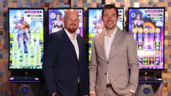Pressefoto_Björn Hohlt und Jan Kampe_Merkur Spielbanken Sachsen-Anhalt