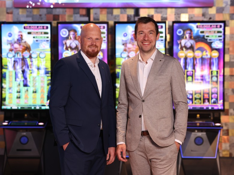 Pressefoto_Björn Hohlt und Jan Kampe_Merkur Spielbanken Sachsen-Anhalt