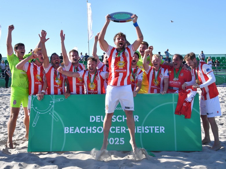 Pressefoto Merkur Group_Beach Royals Düsseldorf_Deutscher Meister