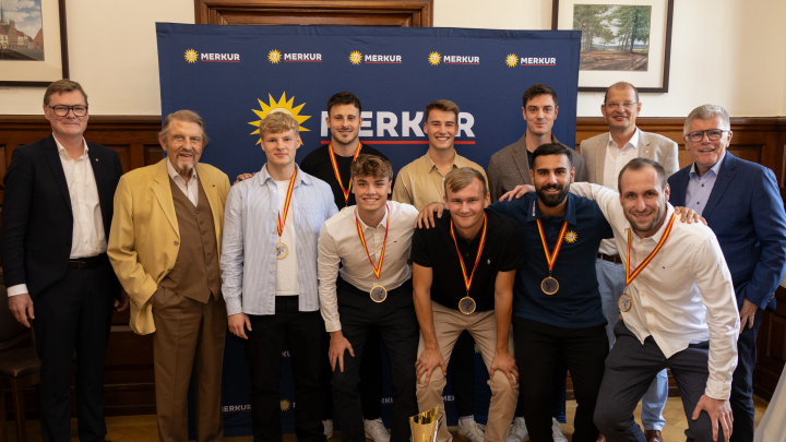 Merkur Group gratuliert Betriebssportlern zum Europameistertitel