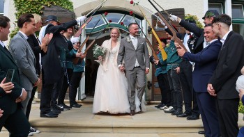 02 500. Hochzeit draußen