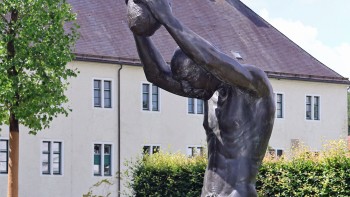 04_Brüder