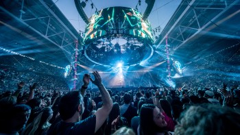 2025-09-29 Ed_Sheeran_Bühne
