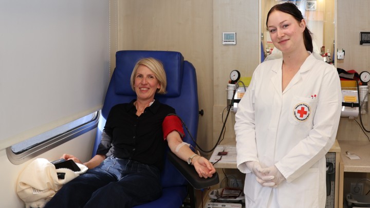 Merkur-Mitarbeiter spenden 76 Liter Blut
