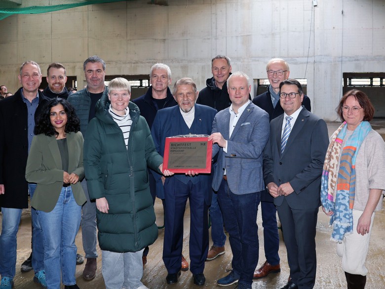 01_Richtfest Gruppenfoto