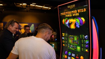 Adp Merkur_Meet and Greet Lukas Podolski (5)