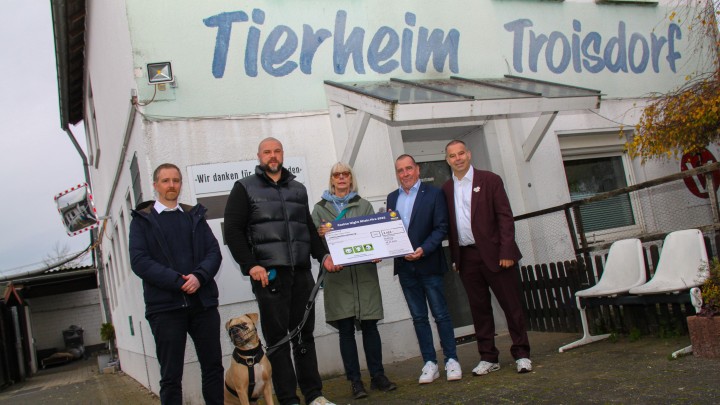 Spende über 2.021 Euro geht an das Tierheim Troisdorf