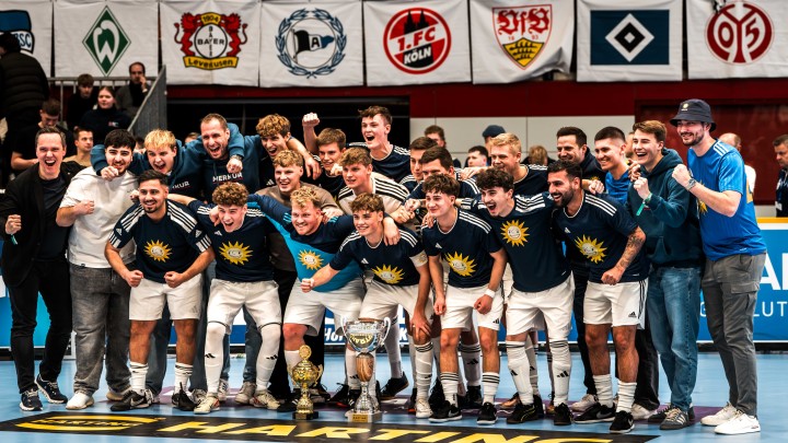 Merkur-Azubis holen den Titel