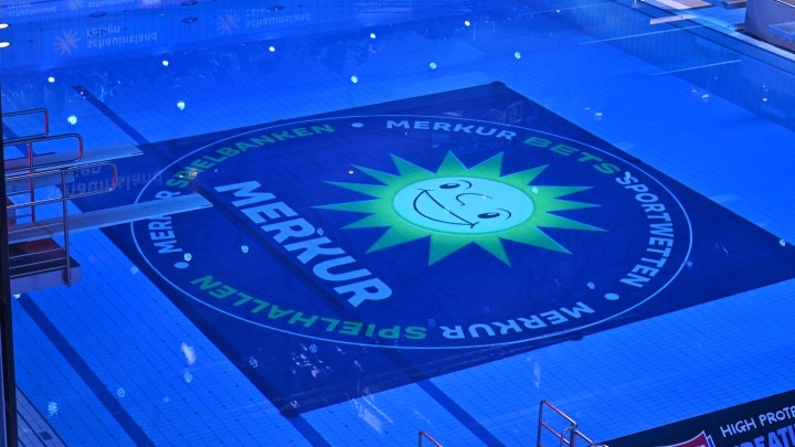 Präsenz zur besten Sendezeit: Merkur Group beim 15. TV total Turmspringen