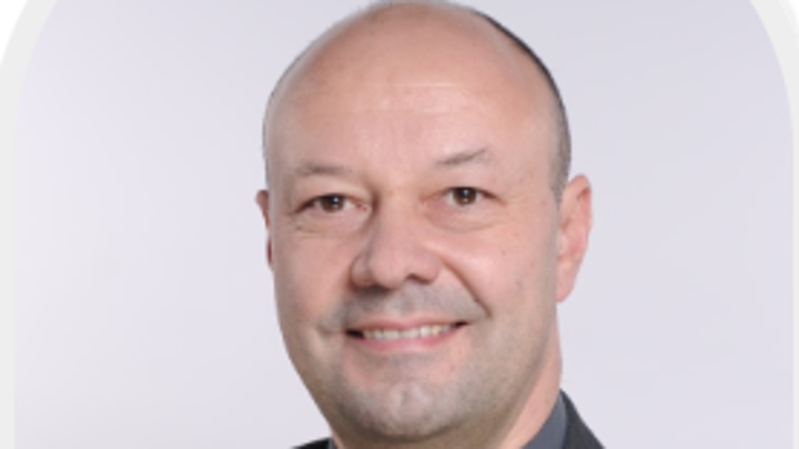 Joachim Tiroch seit 25 Jahren bei der Merkur Group 