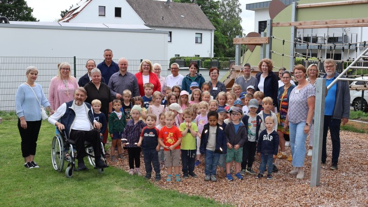 Dino-Spielplatz in Fiestel macht Kinder glücklich