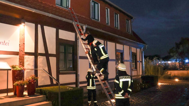 Großbrandübung auf Schloss Benkhausen