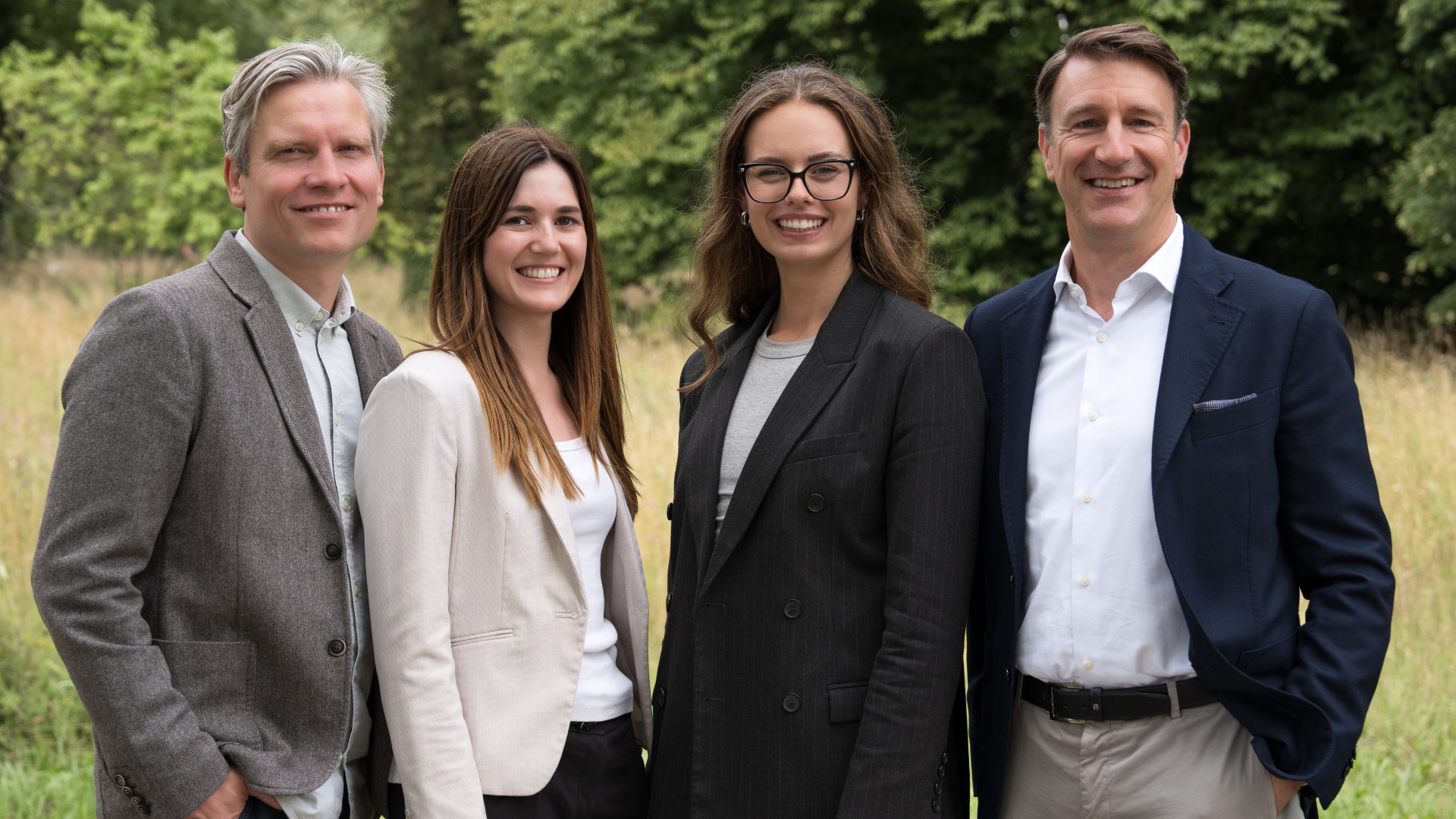 Gruppenfoto-MERKUR-GROUP-Group-Sustainability